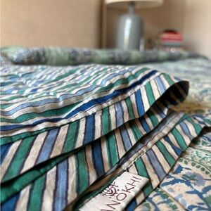 Elegant Paisley Quilt in Green and Blue